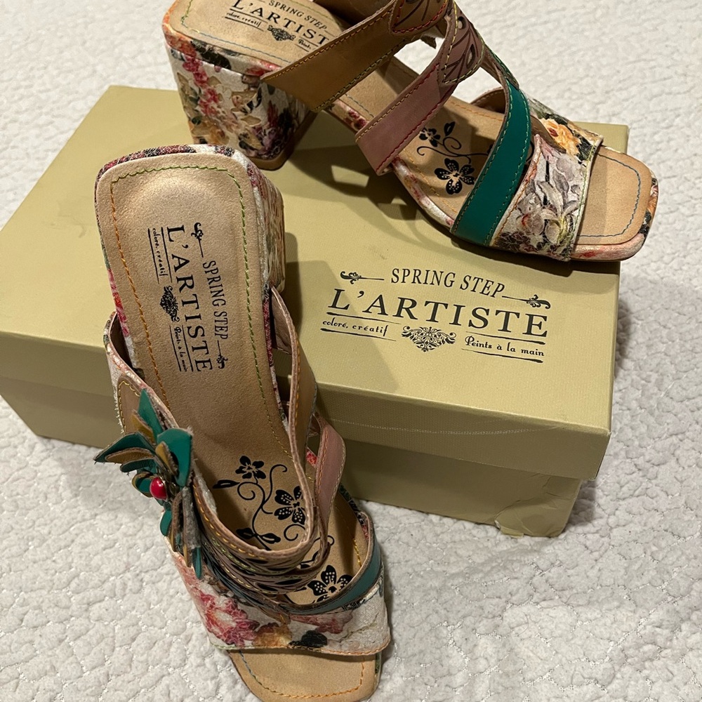 ladies L’Artiste Spring Step leather sandals, multi-color Size 7, worn once - Picture 4 of 4